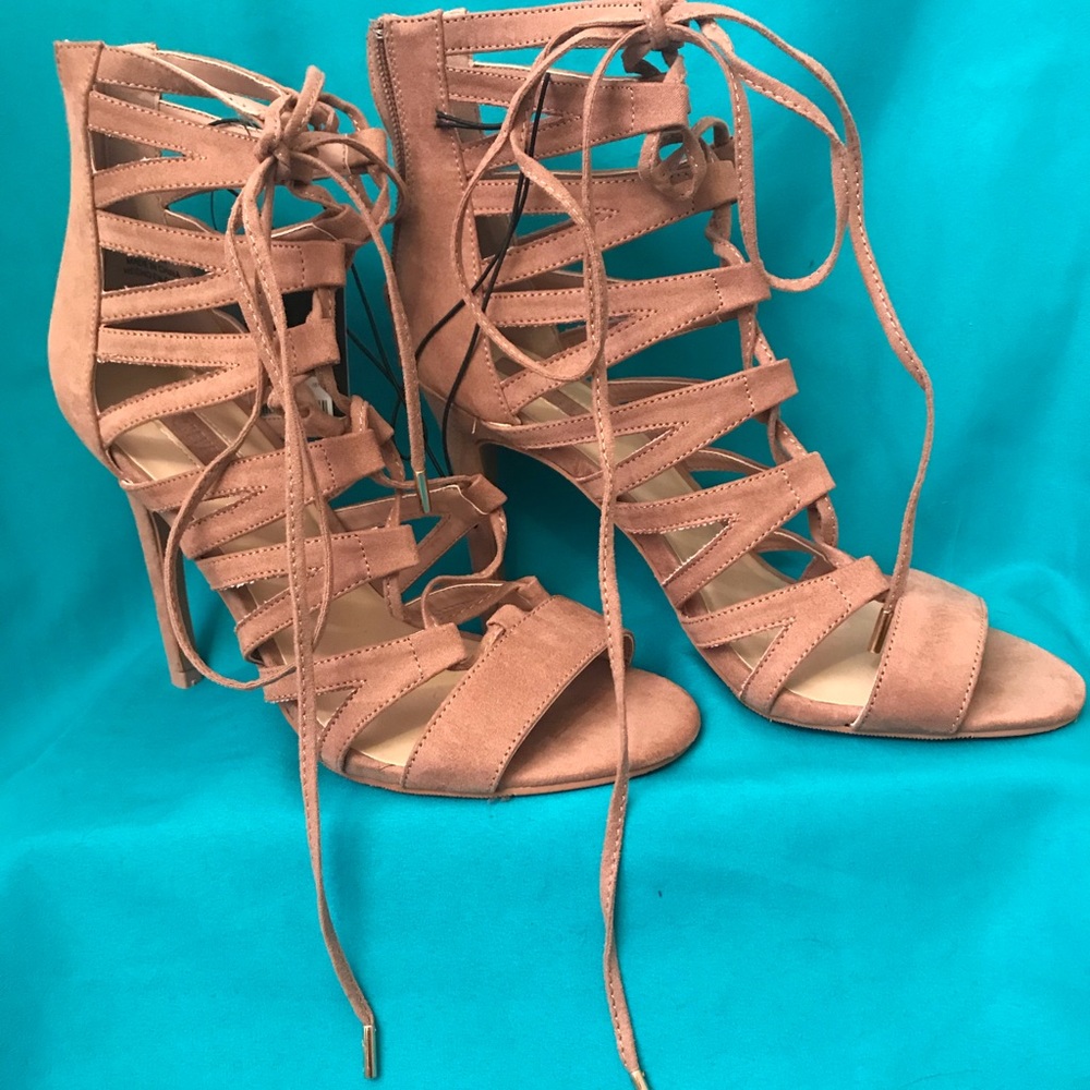 💛Brand New💛 Tan Heels